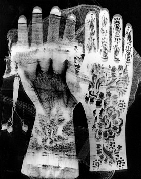 MAM Tradition & Modernity Hand in Hand I